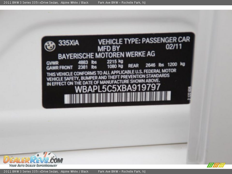 2011 BMW 3 Series 335i xDrive Sedan Alpine White / Black Photo #32