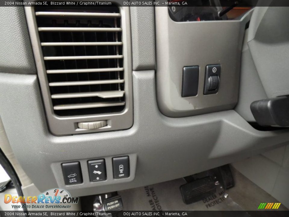 2004 Nissan Armada SE Blizzard White / Graphite/Titanium Photo #25
