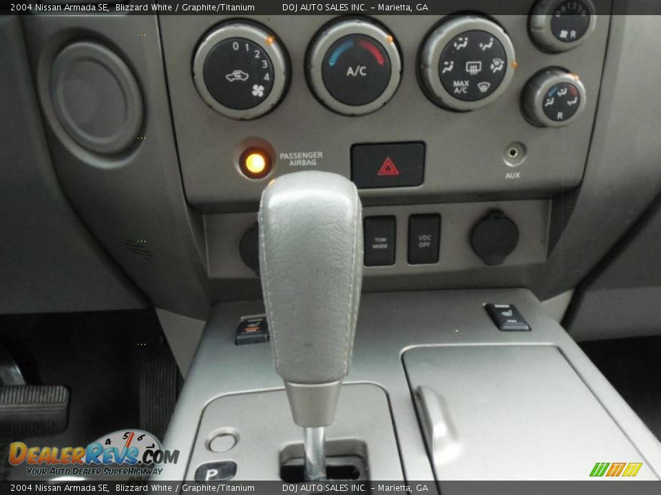 2004 Nissan Armada SE Blizzard White / Graphite/Titanium Photo #30
