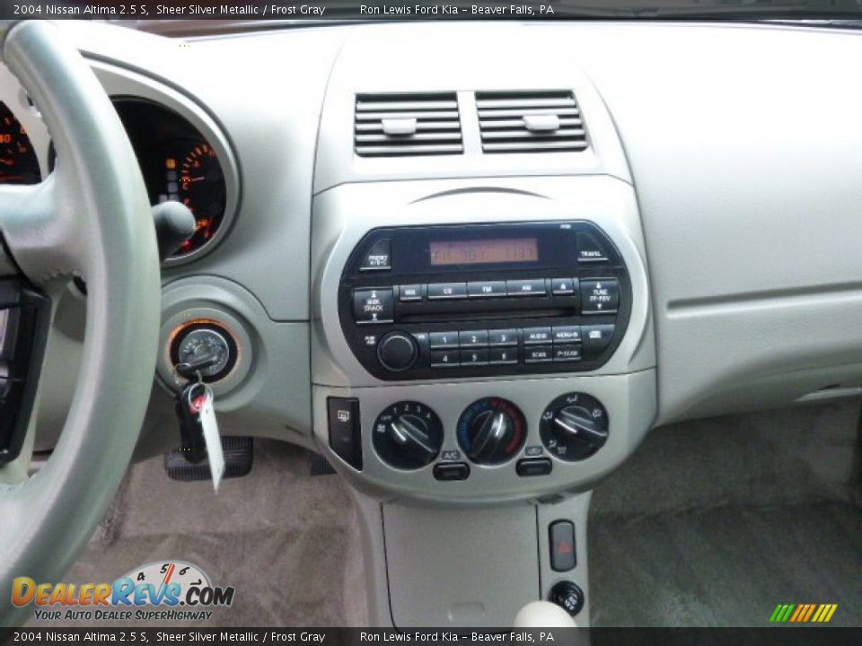 2004 Nissan Altima 2.5 S Sheer Silver Metallic / Frost Gray Photo #16