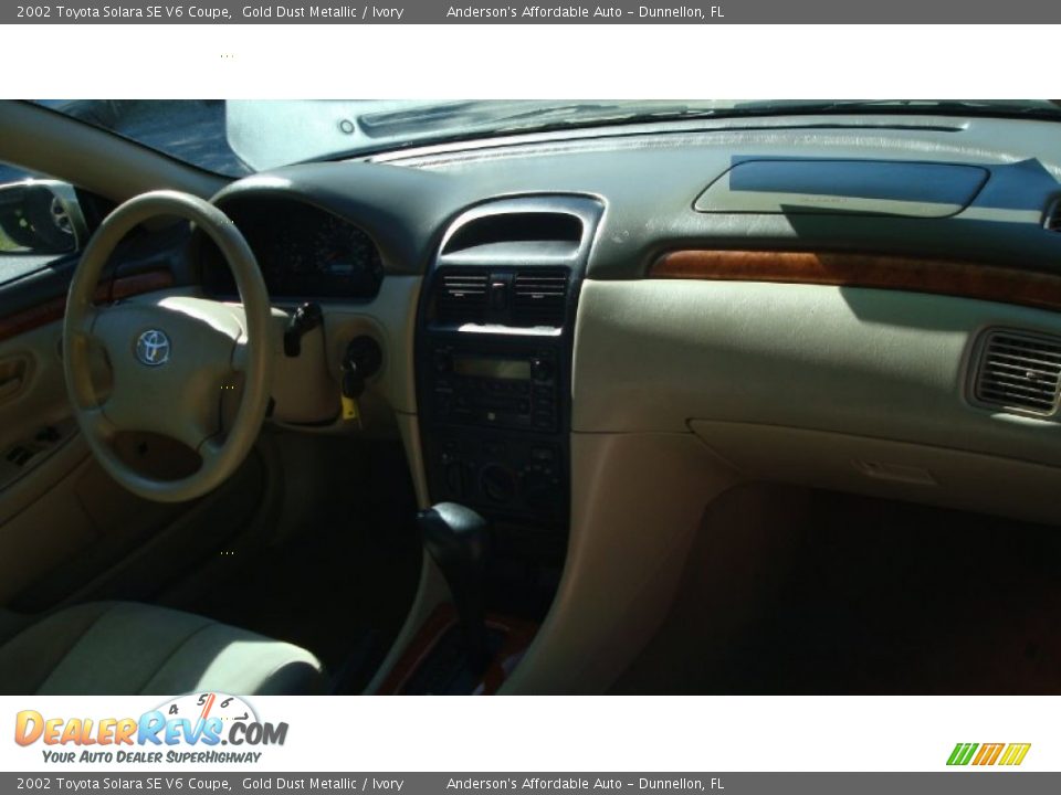 2002 Toyota Solara SE V6 Coupe Gold Dust Metallic / Ivory Photo #17
