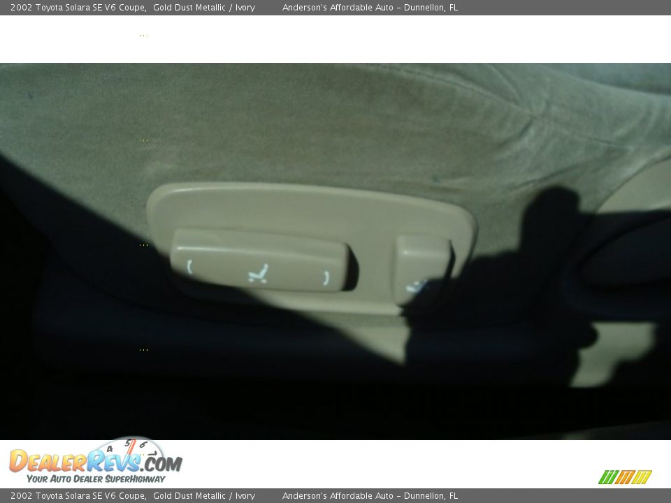 2002 Toyota Solara SE V6 Coupe Gold Dust Metallic / Ivory Photo #20