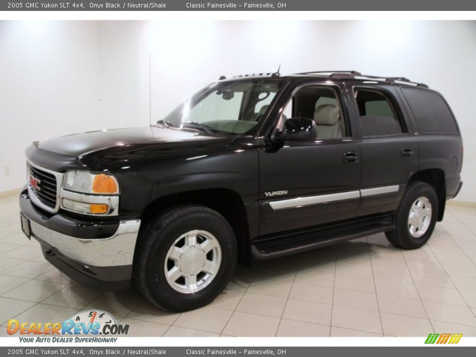 2005 GMC Yukon SLT 4x4 Onyx Black / Neutral/Shale Photo #3