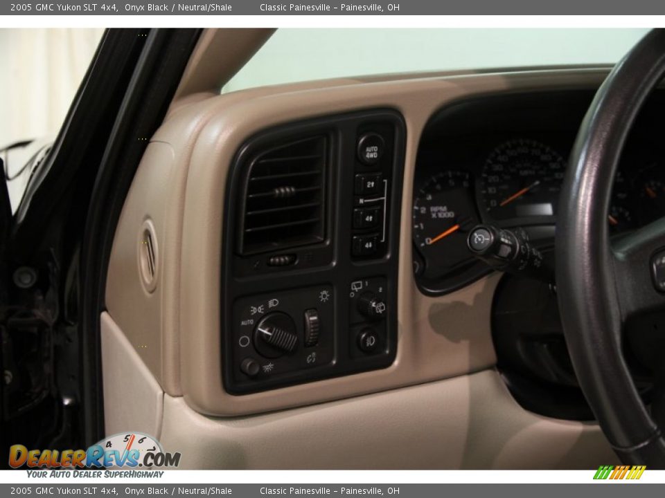 2005 GMC Yukon SLT 4x4 Onyx Black / Neutral/Shale Photo #5