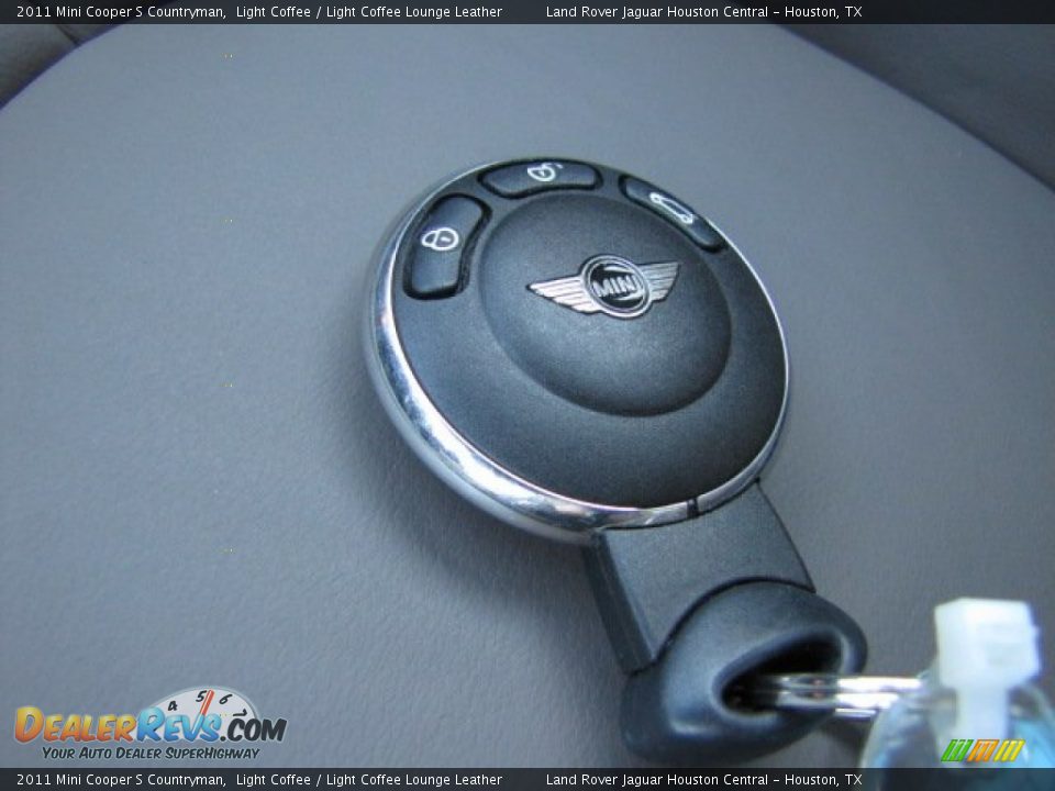 2011 Mini Cooper S Countryman Light Coffee / Light Coffee Lounge Leather Photo #36