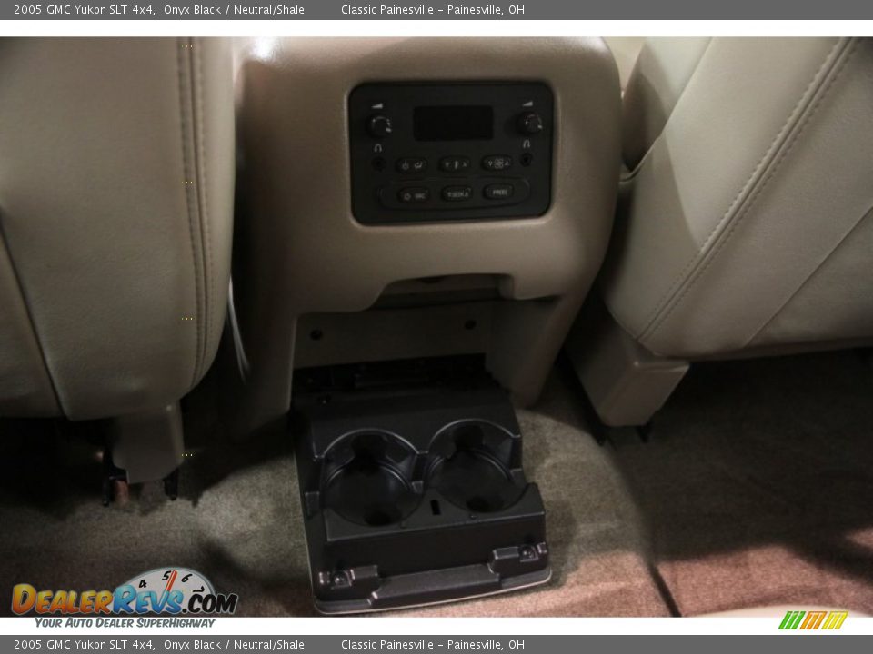 2005 GMC Yukon SLT 4x4 Onyx Black / Neutral/Shale Photo #20