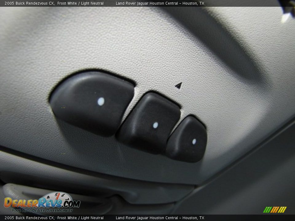 2005 Buick Rendezvous CX Frost White / Light Neutral Photo #22