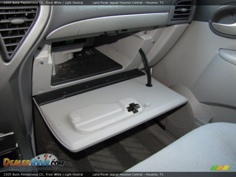 2005 Buick Rendezvous CX Frost White / Light Neutral Photo #26