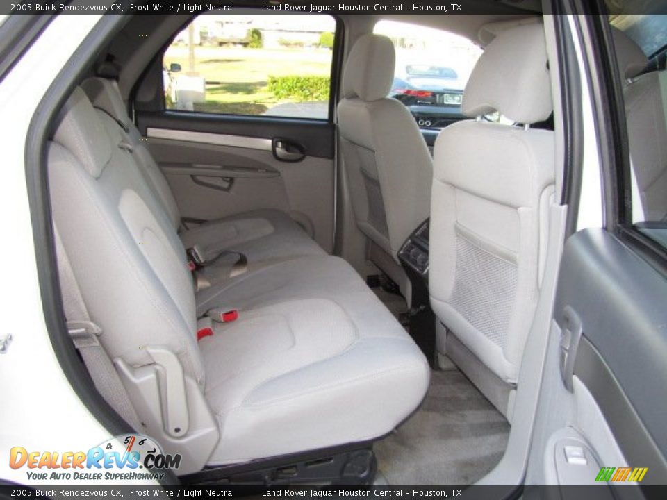 2005 Buick Rendezvous CX Frost White / Light Neutral Photo #28