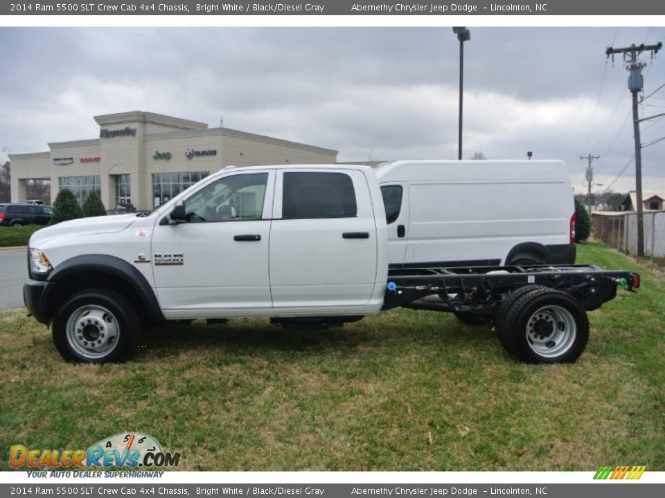 2014 Ram 5500 SLT Crew Cab 4x4 Chassis Bright White / Black/Diesel Gray Photo #3