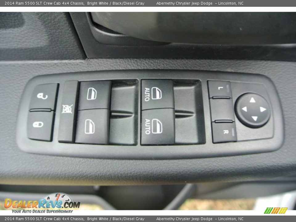 2014 Ram 5500 SLT Crew Cab 4x4 Chassis Bright White / Black/Diesel Gray Photo #13