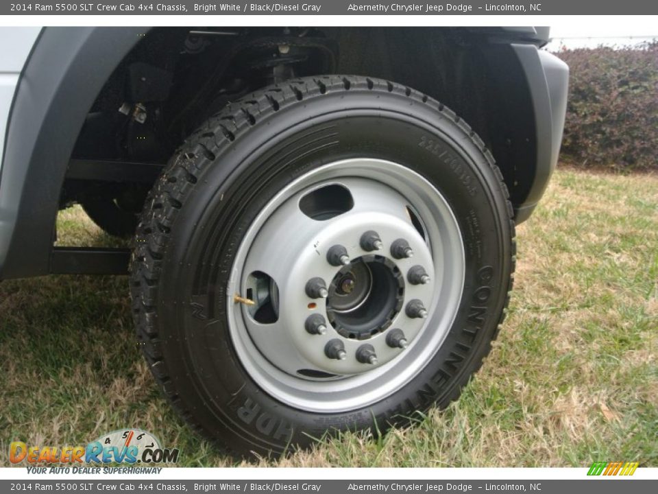 2014 Ram 5500 SLT Crew Cab 4x4 Chassis Bright White / Black/Diesel Gray Photo #19