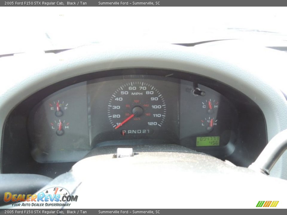 2005 Ford F150 STX Regular Cab Black / Tan Photo #17