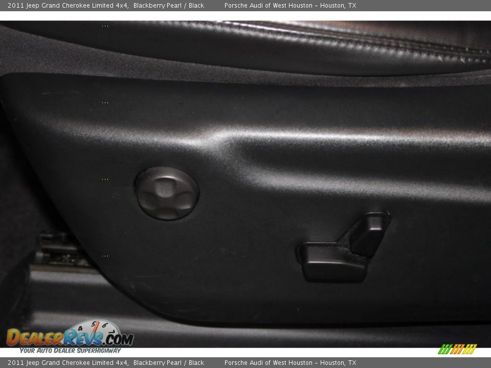 2011 Jeep Grand Cherokee Limited 4x4 Blackberry Pearl / Black Photo #16