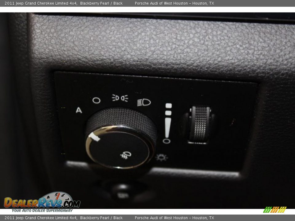 2011 Jeep Grand Cherokee Limited 4x4 Blackberry Pearl / Black Photo #31