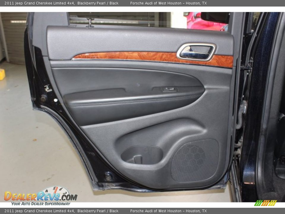 2011 Jeep Grand Cherokee Limited 4x4 Blackberry Pearl / Black Photo #32