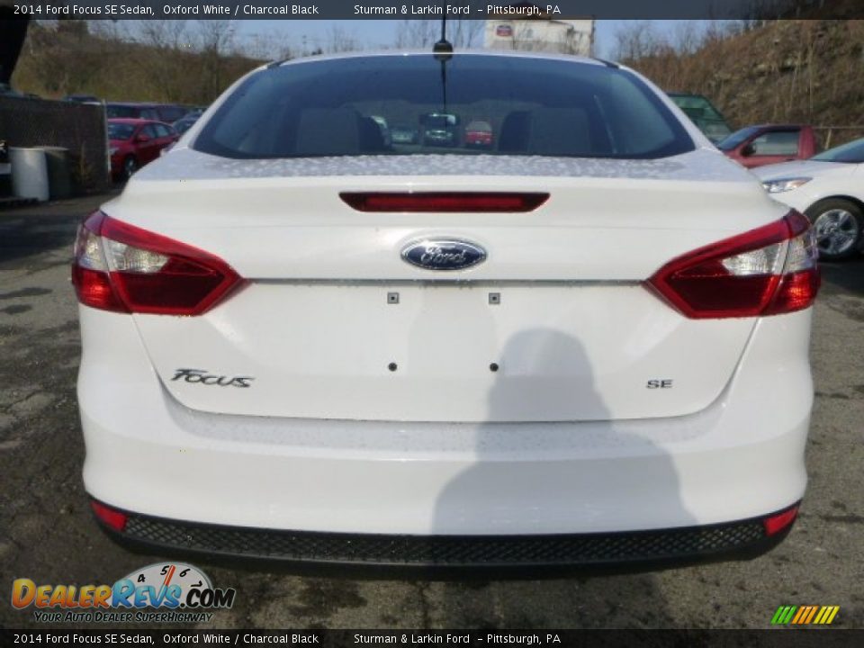 2014 Ford Focus SE Sedan Oxford White / Charcoal Black Photo #3
