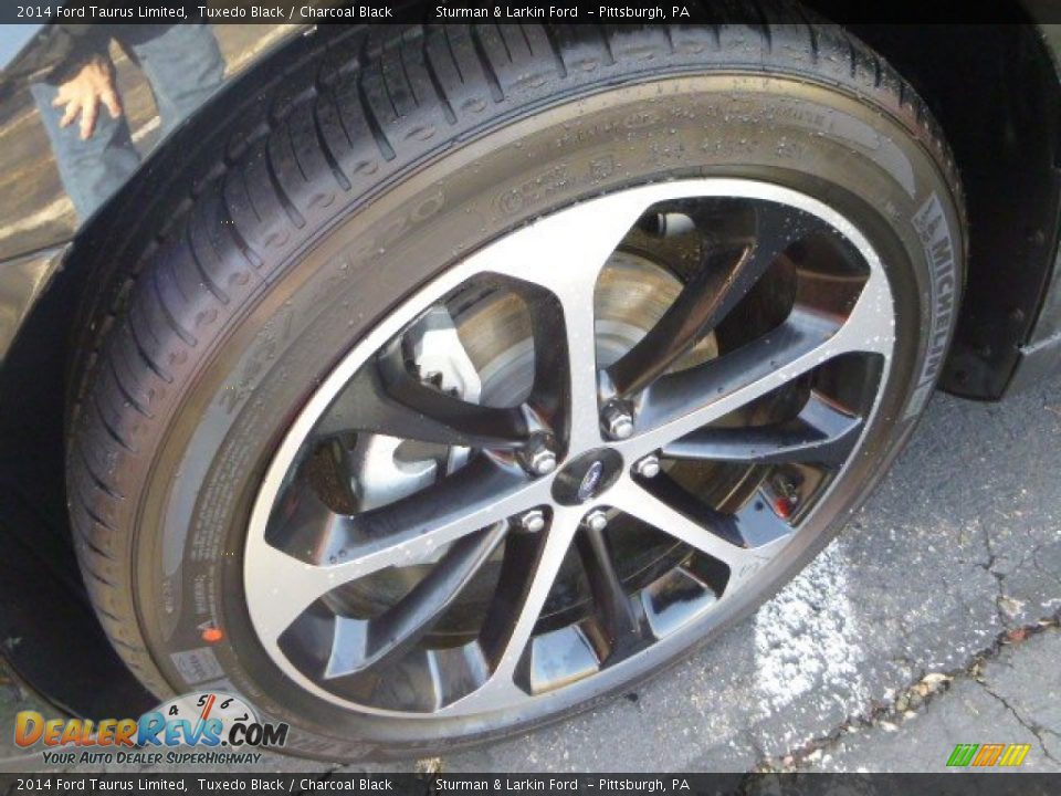 2014 Ford Taurus Limited Tuxedo Black / Charcoal Black Photo #6