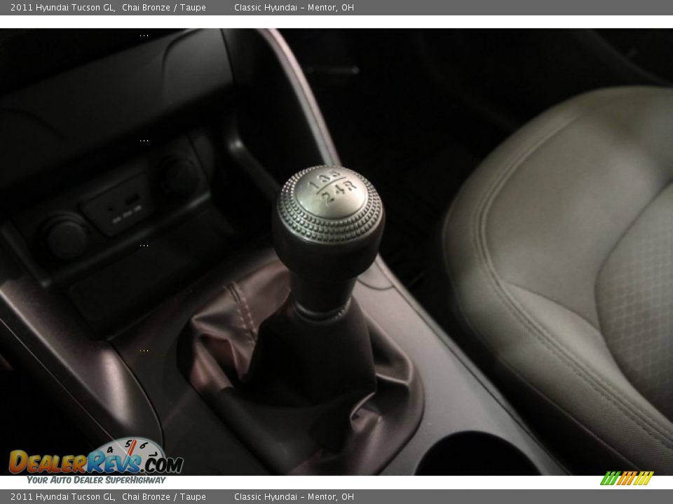 2011 Hyundai Tucson GL Chai Bronze / Taupe Photo #10