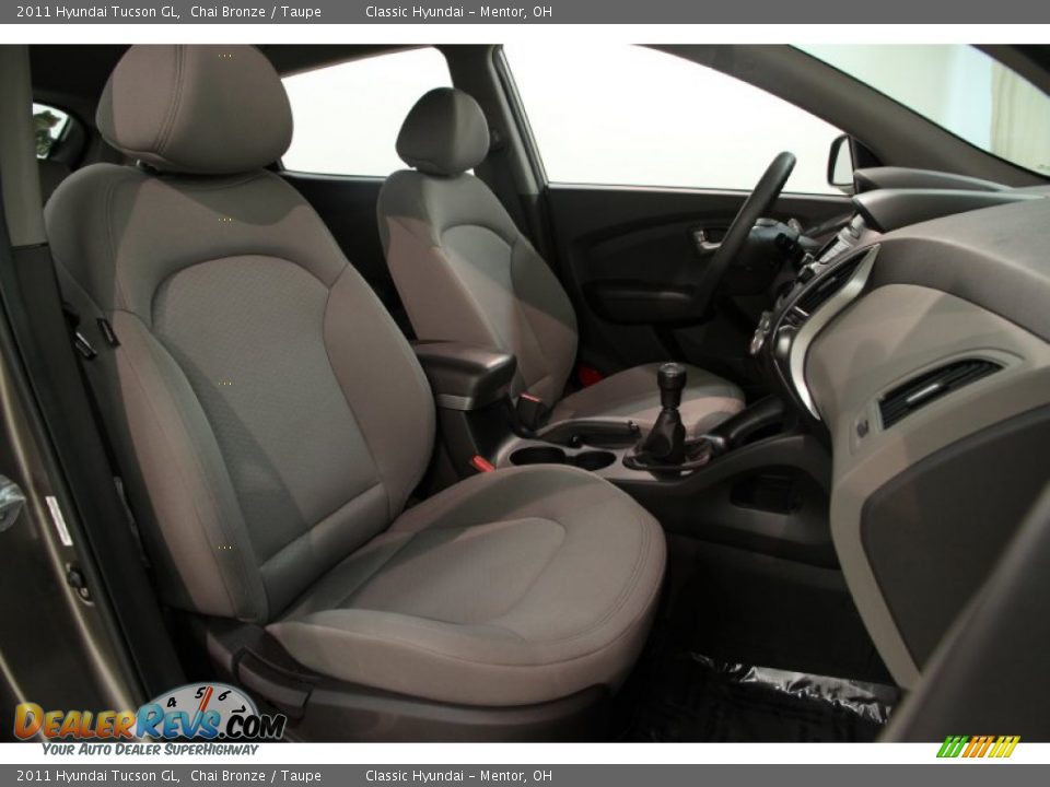 2011 Hyundai Tucson GL Chai Bronze / Taupe Photo #12
