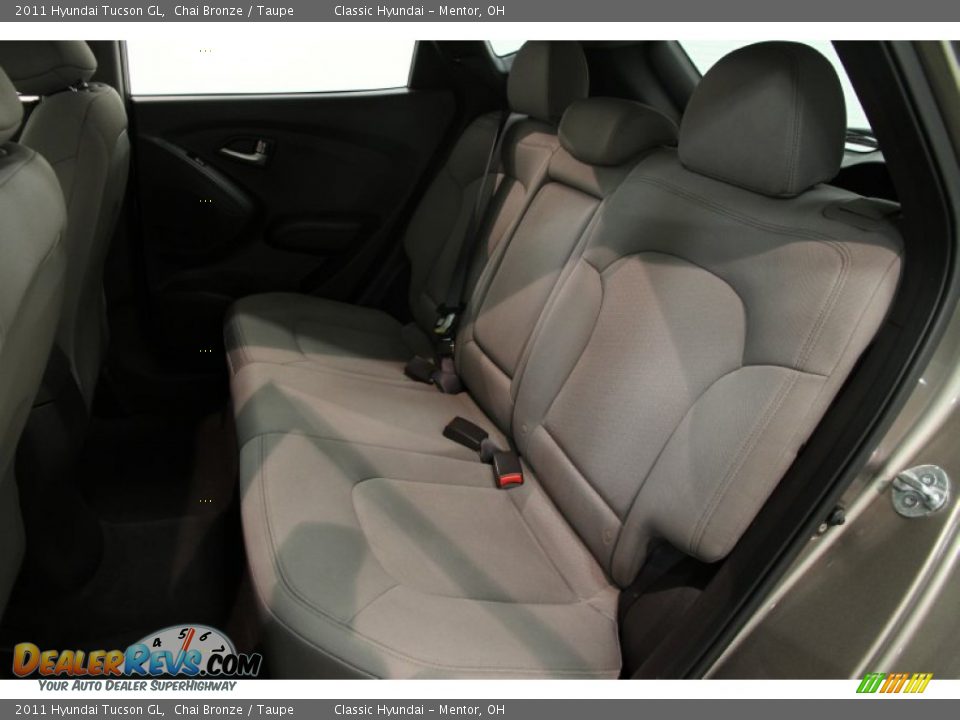 2011 Hyundai Tucson GL Chai Bronze / Taupe Photo #14