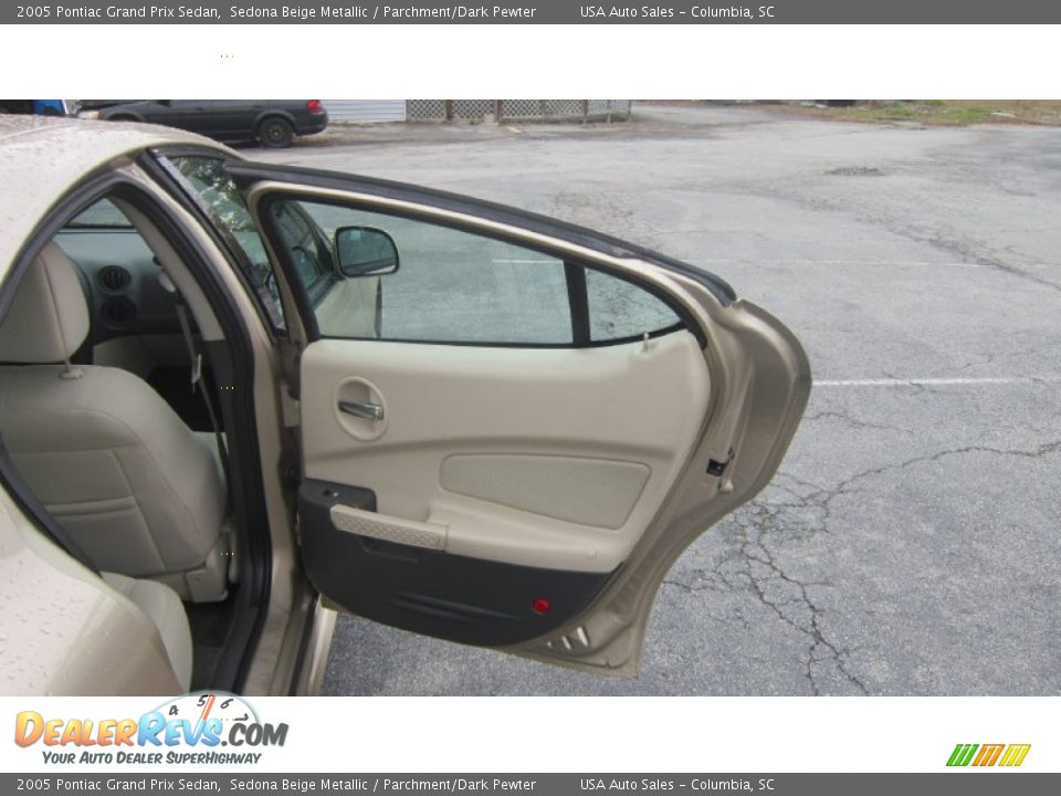 2005 Pontiac Grand Prix Sedan Sedona Beige Metallic / Parchment/Dark Pewter Photo #15