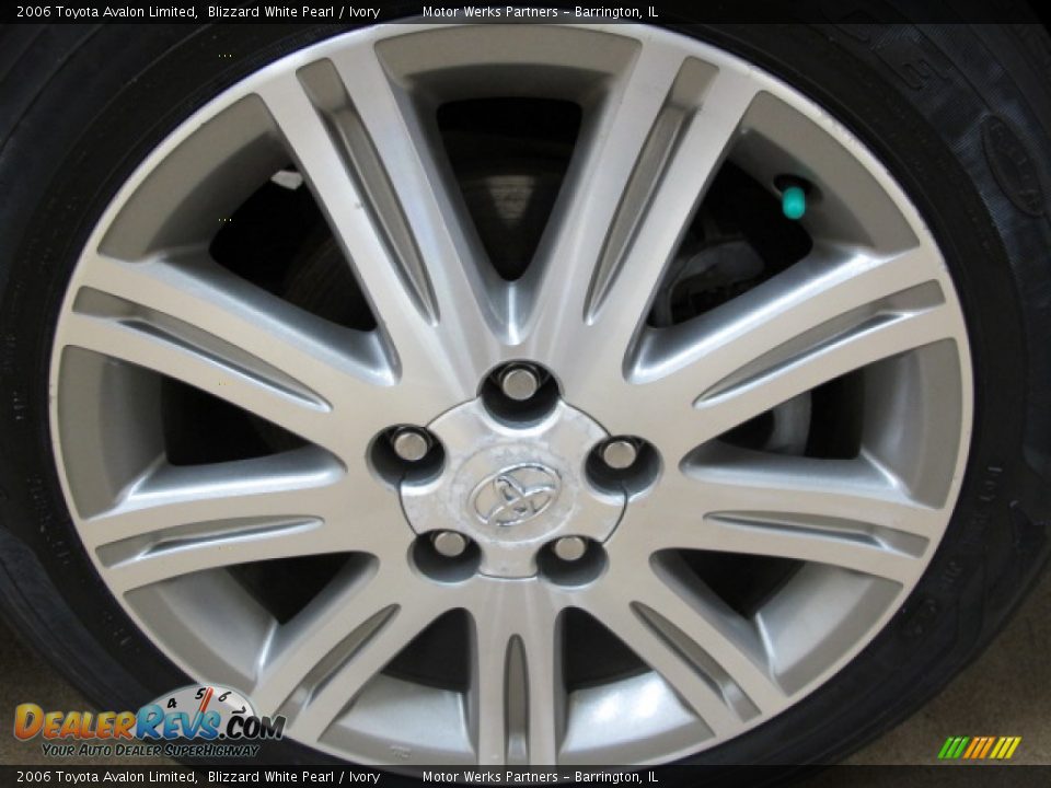 2006 Toyota Avalon Limited Blizzard White Pearl / Ivory Photo #16