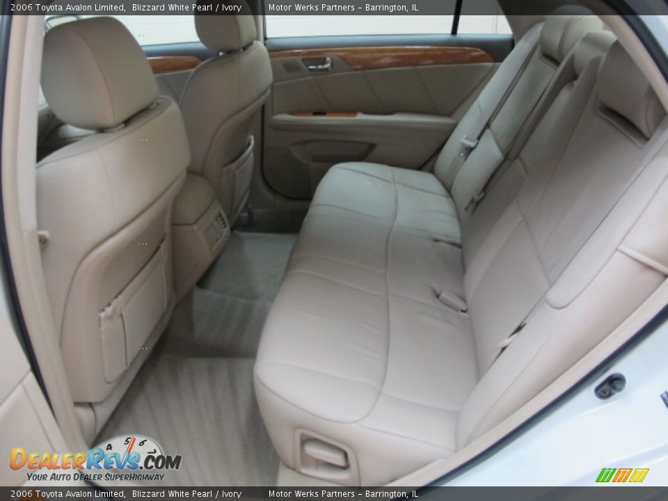 2006 Toyota Avalon Limited Blizzard White Pearl / Ivory Photo #19