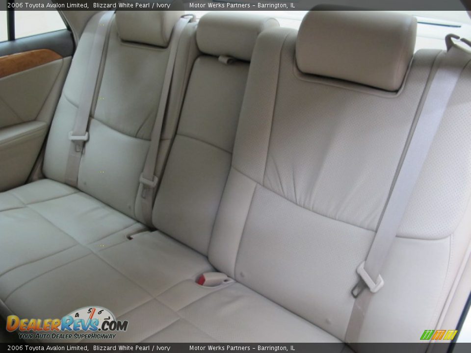 2006 Toyota Avalon Limited Blizzard White Pearl / Ivory Photo #20
