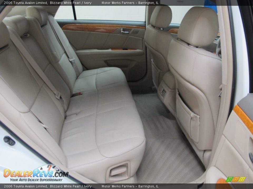 2006 Toyota Avalon Limited Blizzard White Pearl / Ivory Photo #21