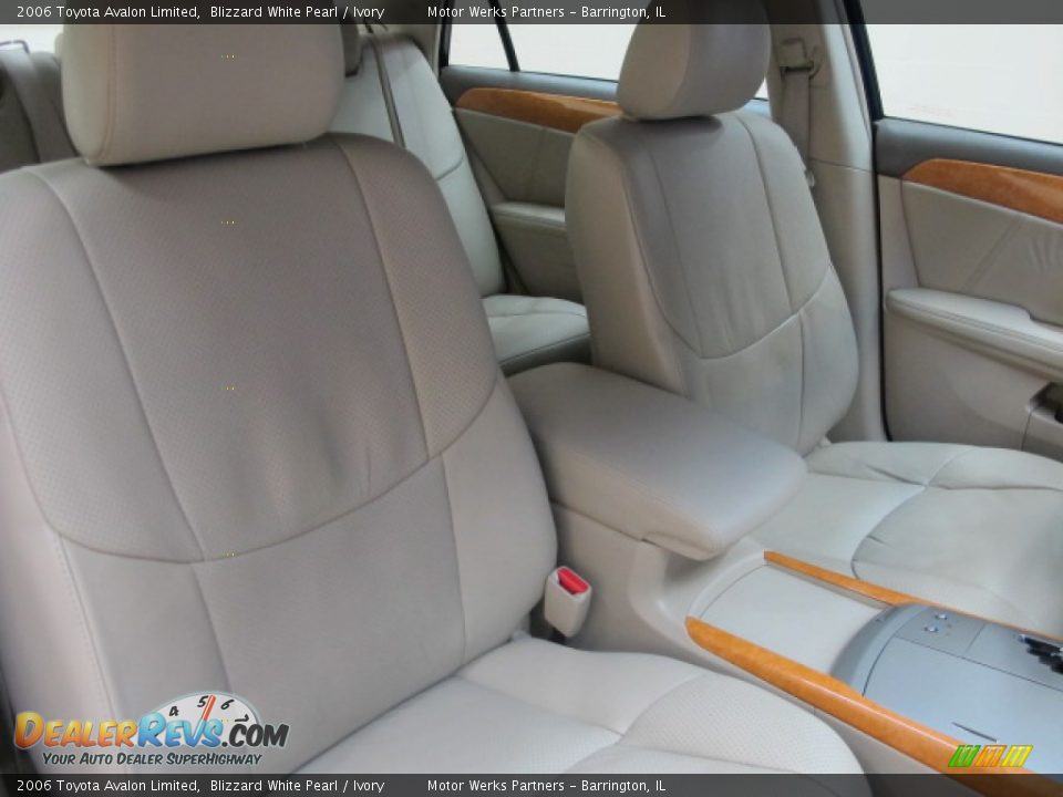 2006 Toyota Avalon Limited Blizzard White Pearl / Ivory Photo #24