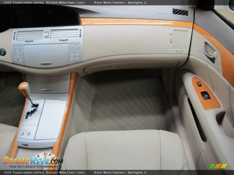 2006 Toyota Avalon Limited Blizzard White Pearl / Ivory Photo #27