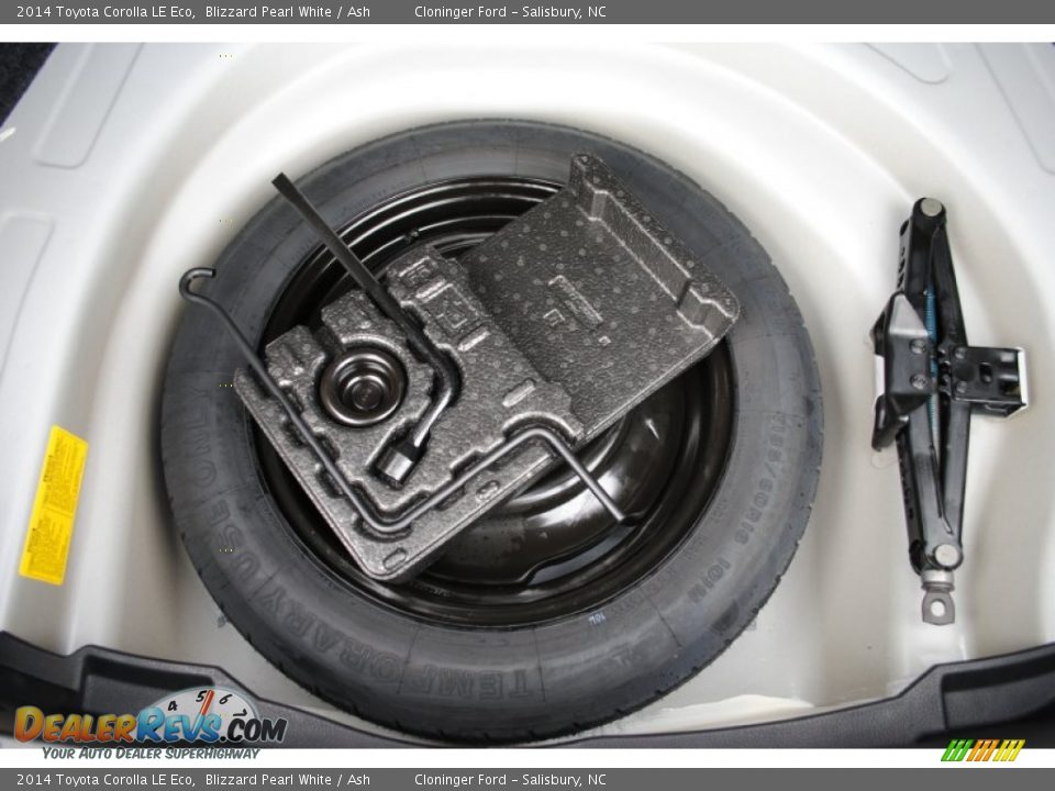 Tool Kit of 2014 Toyota Corolla LE Eco Photo #5