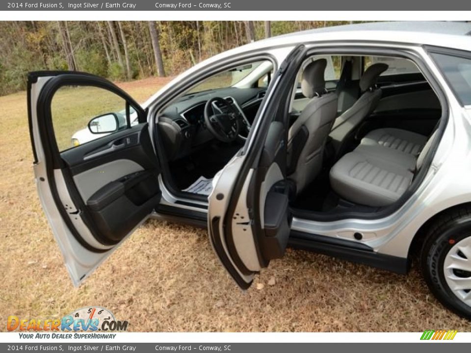 2014 Ford Fusion S Ingot Silver / Earth Gray Photo #10
