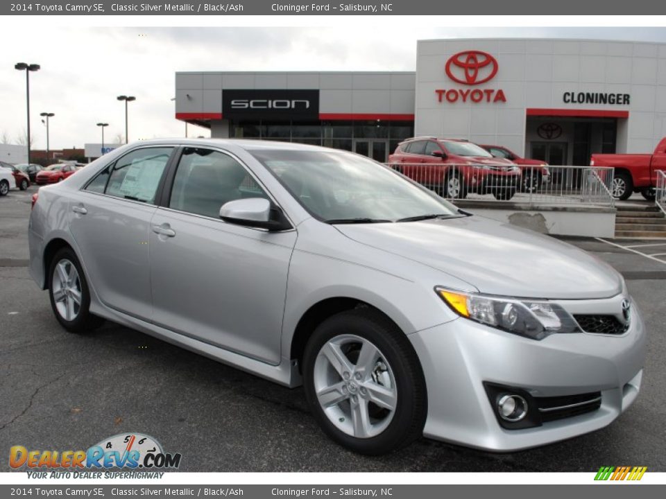 2014 Toyota Camry SE Classic Silver Metallic / Black/Ash Photo #1