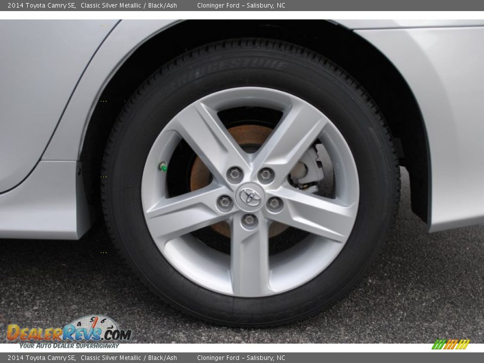 2014 Toyota Camry SE Classic Silver Metallic / Black/Ash Photo #6
