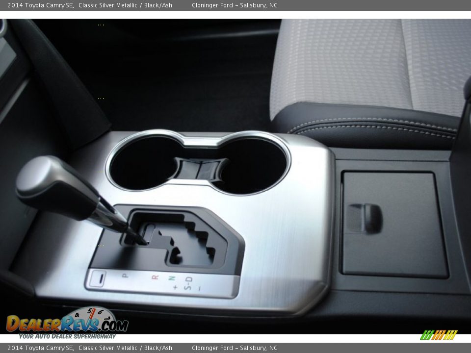 2014 Toyota Camry SE Classic Silver Metallic / Black/Ash Photo #21