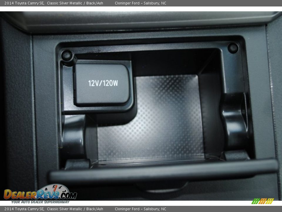 2014 Toyota Camry SE Classic Silver Metallic / Black/Ash Photo #22
