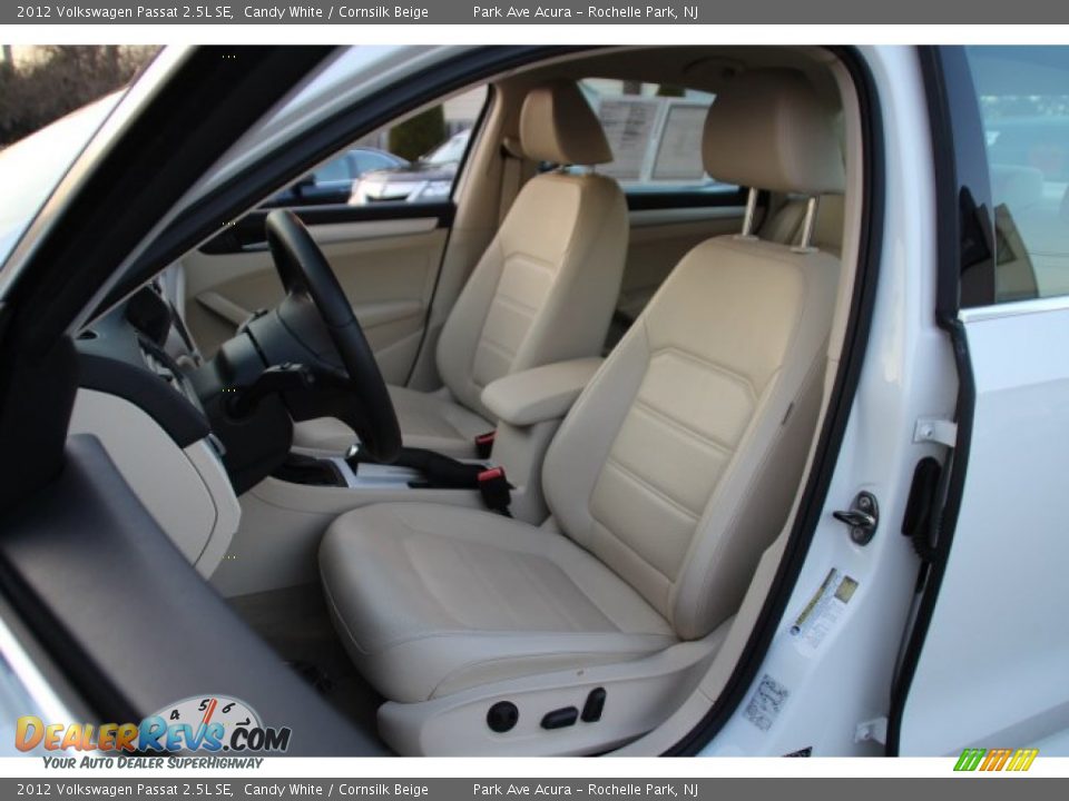 2012 Volkswagen Passat 2.5L SE Candy White / Cornsilk Beige Photo #12