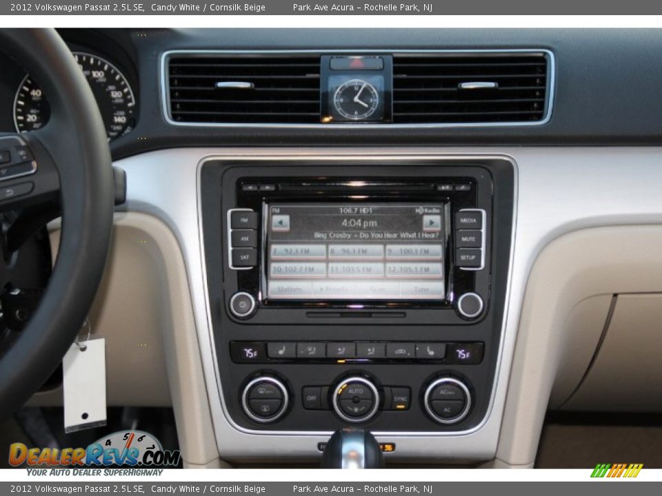 2012 Volkswagen Passat 2.5L SE Candy White / Cornsilk Beige Photo #14