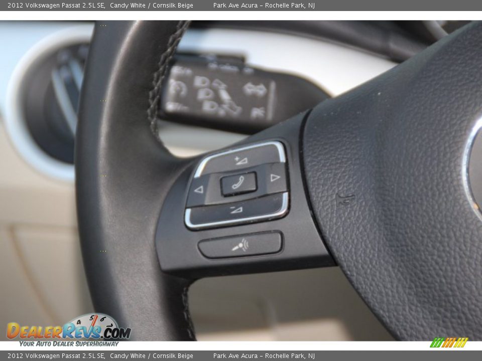 2012 Volkswagen Passat 2.5L SE Candy White / Cornsilk Beige Photo #17
