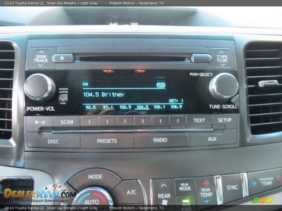 2014 Toyota Sienna LE Silver Sky Metallic / Light Gray Photo #30