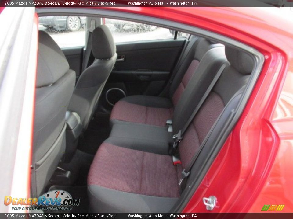 2005 Mazda MAZDA3 s Sedan Velocity Red Mica / Black/Red Photo #18
