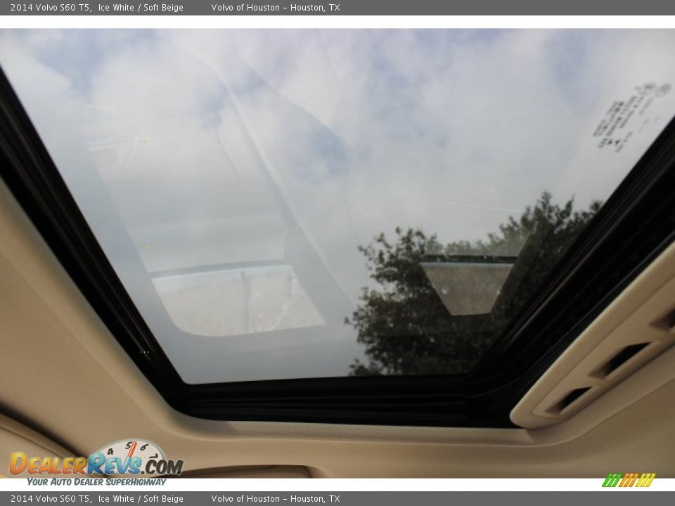 2014 Volvo S60 T5 Ice White / Soft Beige Photo #16