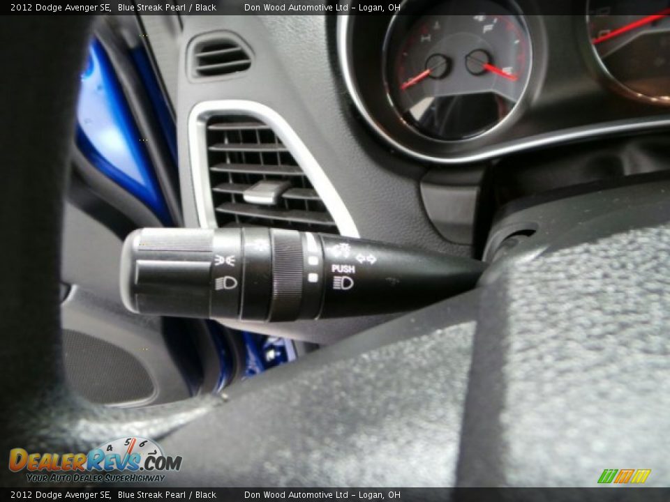2012 Dodge Avenger SE Blue Streak Pearl / Black Photo #17