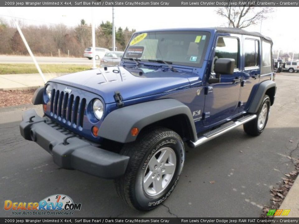 Front 3/4 View of 2009 Jeep Wrangler Unlimited X 4x4 Photo #4