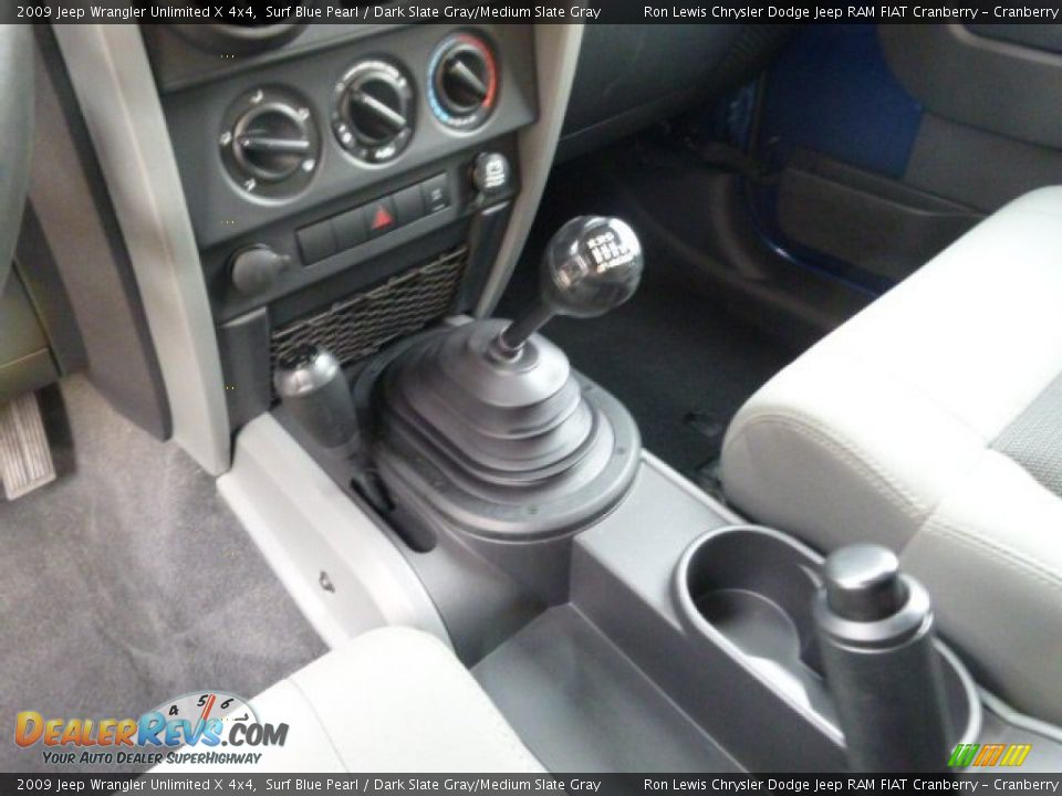 2009 Jeep Wrangler Unlimited X 4x4 Surf Blue Pearl / Dark Slate Gray/Medium Slate Gray Photo #17