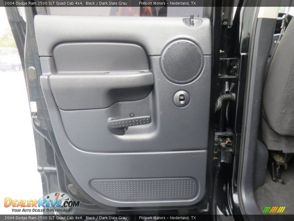 2004 Dodge Ram 2500 SLT Quad Cab 4x4 Black / Dark Slate Gray Photo #30