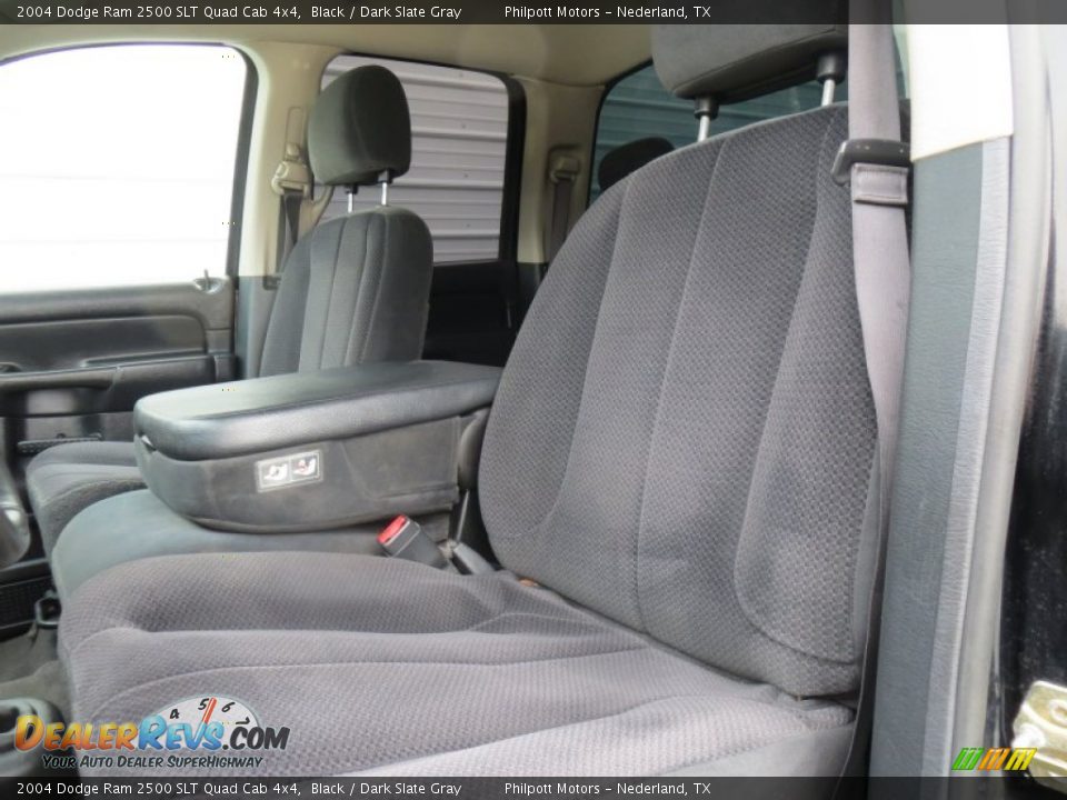 2004 Dodge Ram 2500 SLT Quad Cab 4x4 Black / Dark Slate Gray Photo #36