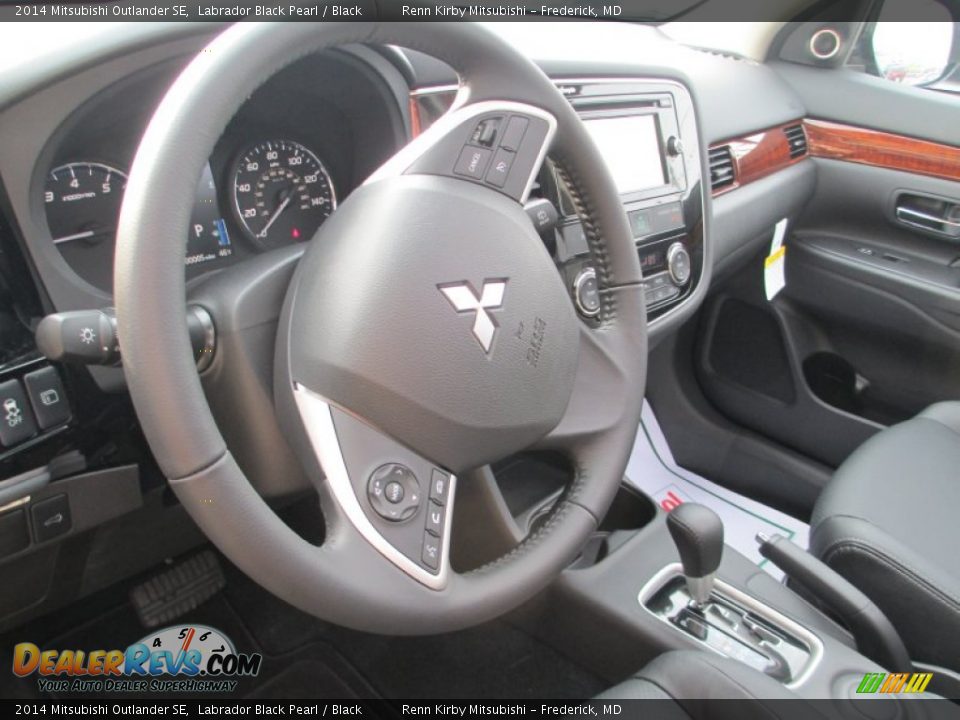 2014 Mitsubishi Outlander SE Steering Wheel Photo #12